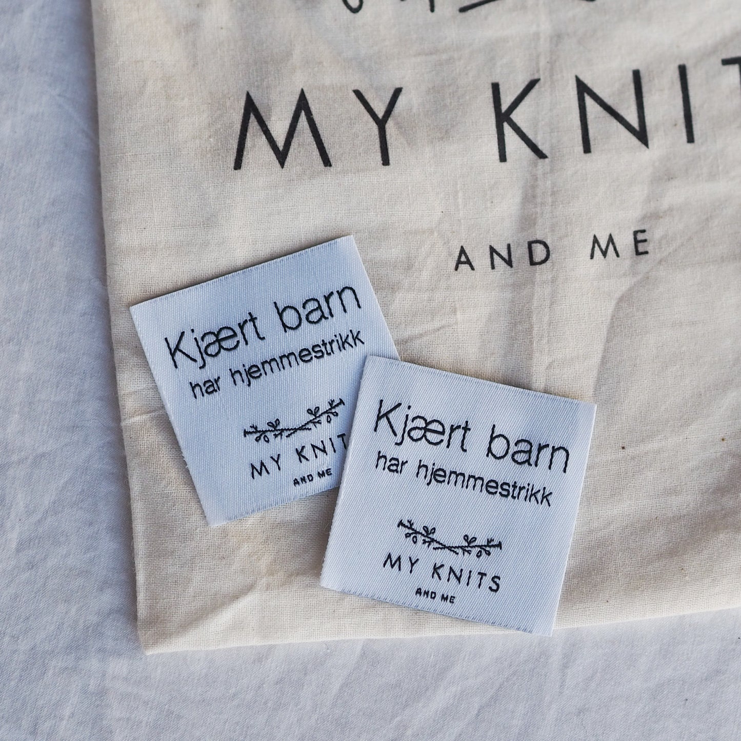 Symerke Kjært barn har hjemmestrikk